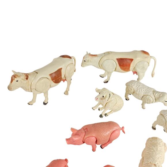 Vintage Hinged Plastic Farm Animal Lot of 11 1970s Cow Pig Sheep Made Hong Kong - Picture 2 of 14